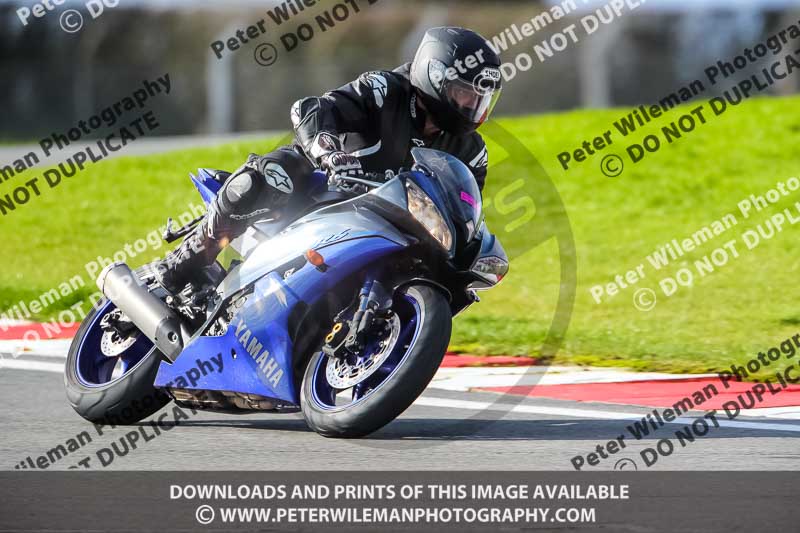 donington no limits trackday;donington park photographs;donington trackday photographs;no limits trackdays;peter wileman photography;trackday digital images;trackday photos